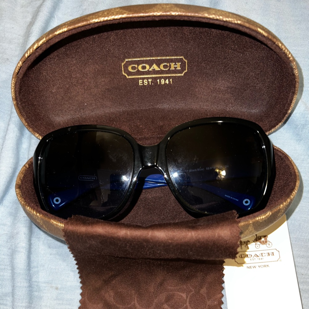 NWOT * RARE * AUTHENTIC BLUE FRAMED COACH SUNGLASSES.